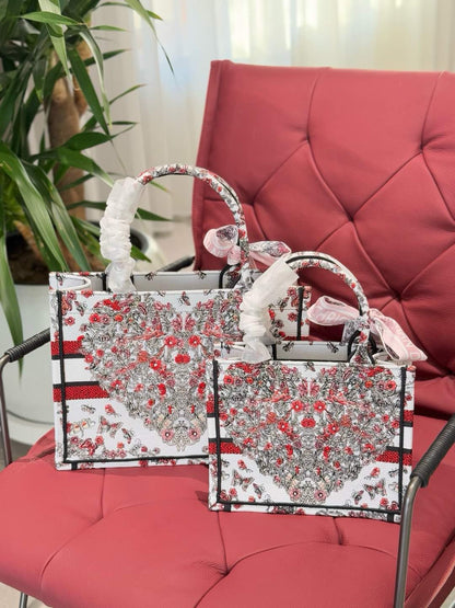 DR495 Book Tote Small/Medium