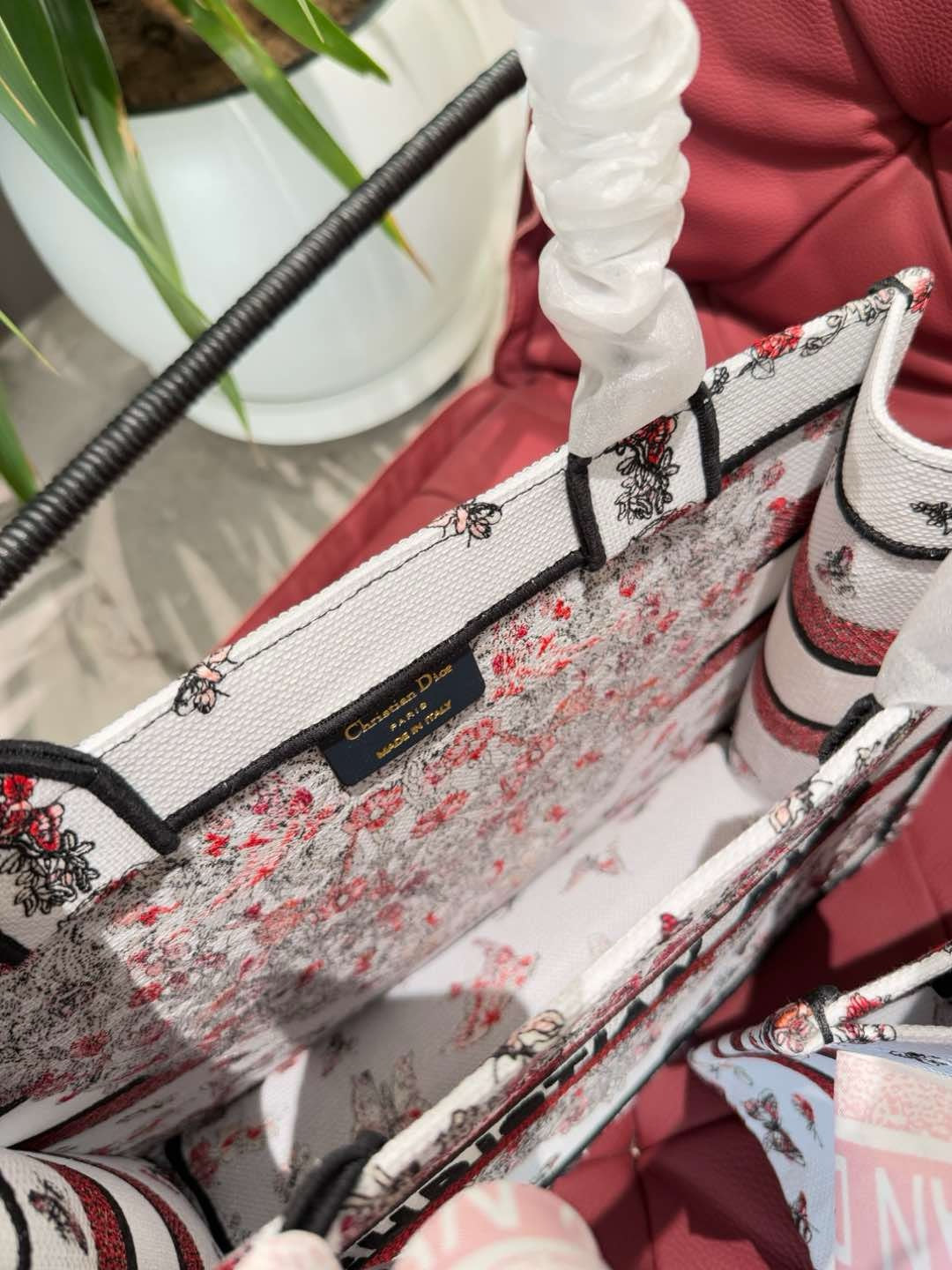 DR495 Book Tote Small/Medium