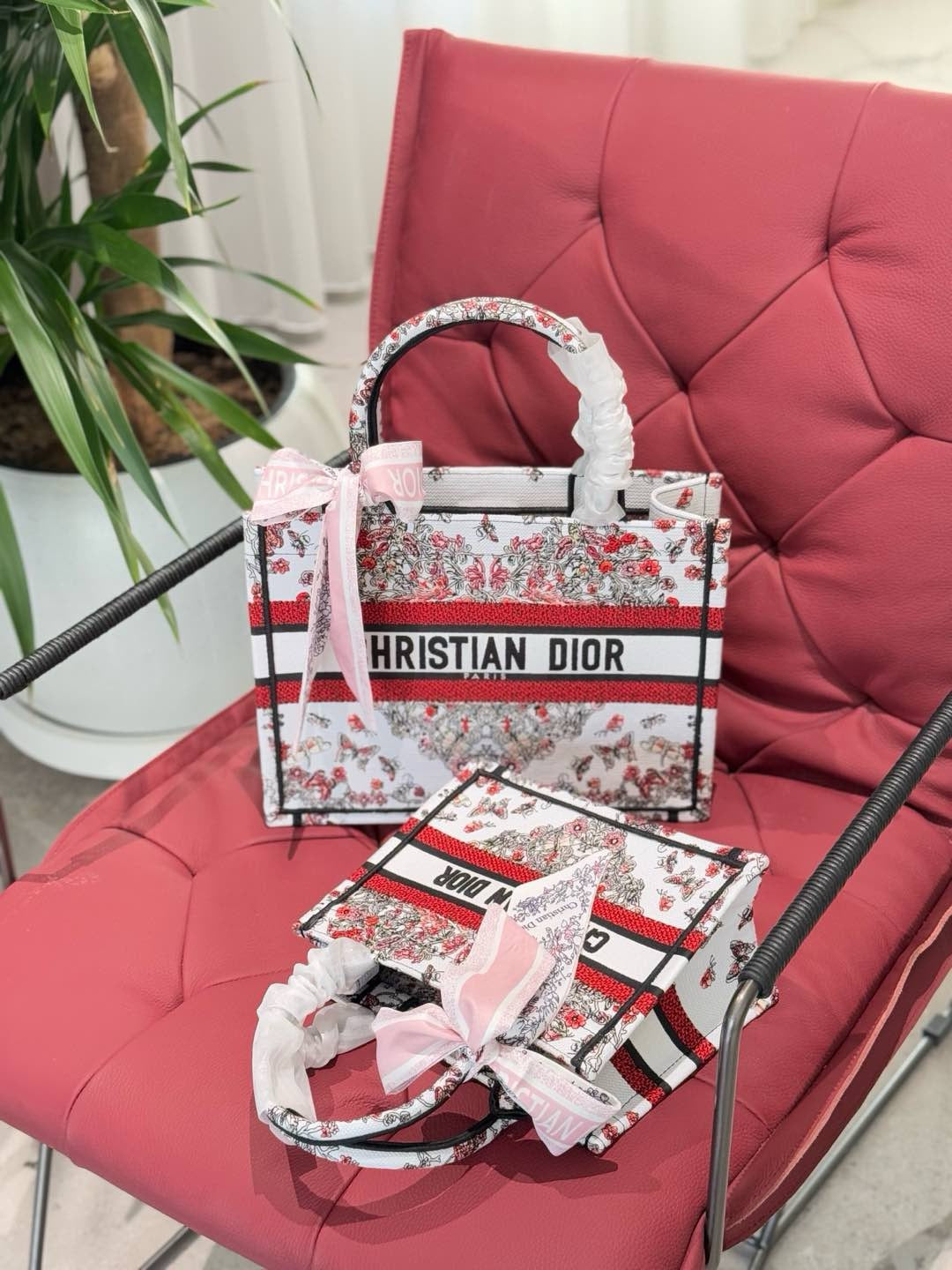 DR495 Book Tote Small/Medium
