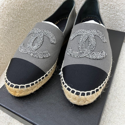 Chanel Espadrilles in Grey Canvas and Black Gosgrain Sz 37