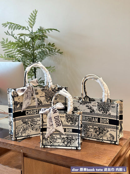 DR498 Book Tote Small/Medium/Large