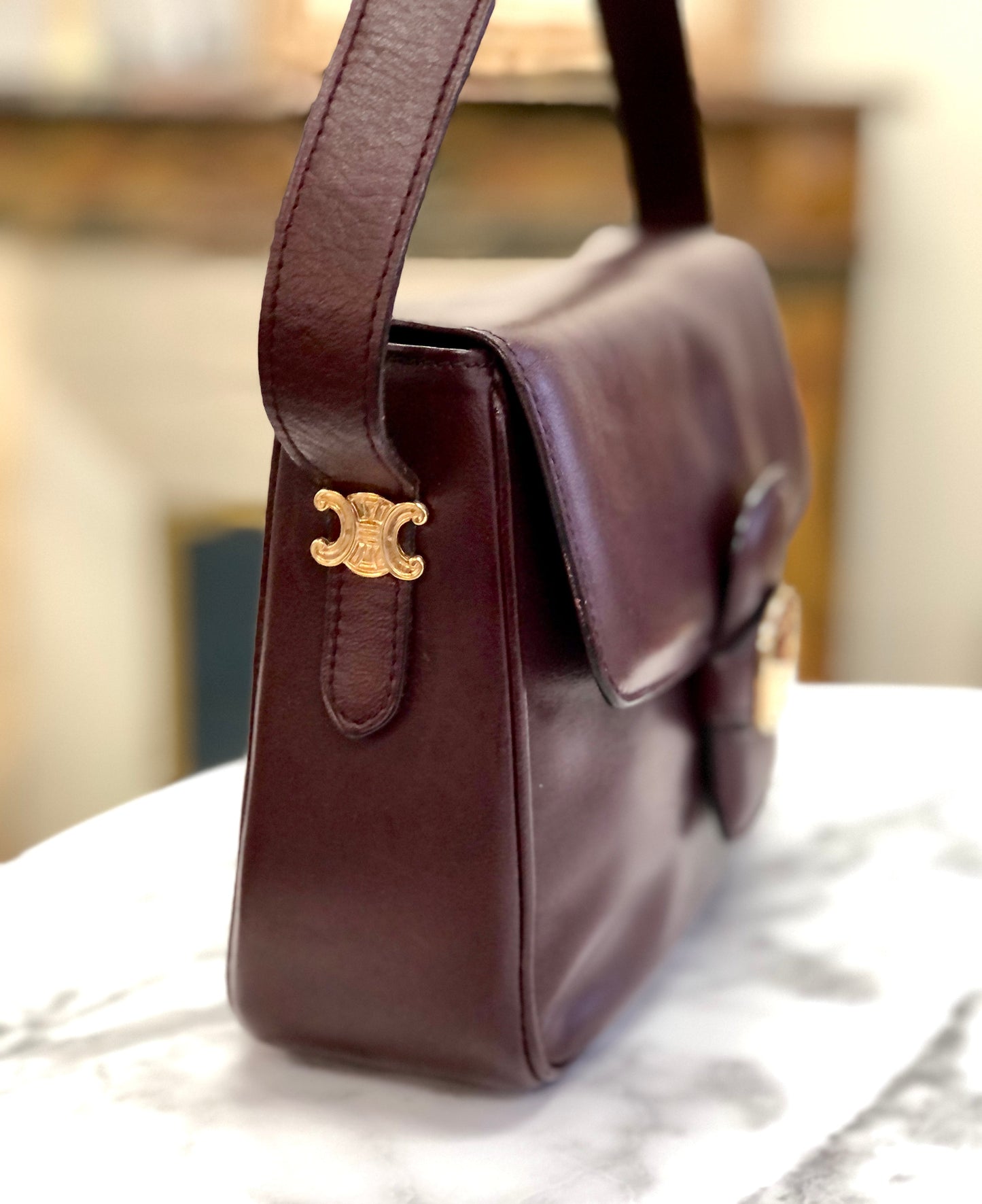 CELINE  Plate Side  Triomphe Leather Shoulder Bag Bordeaux Old Celine vintage xfmxkn