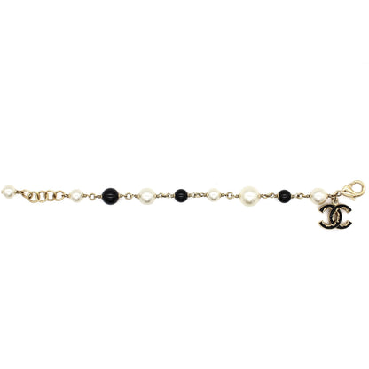 Pearl Beaded CC Bracelet Black
