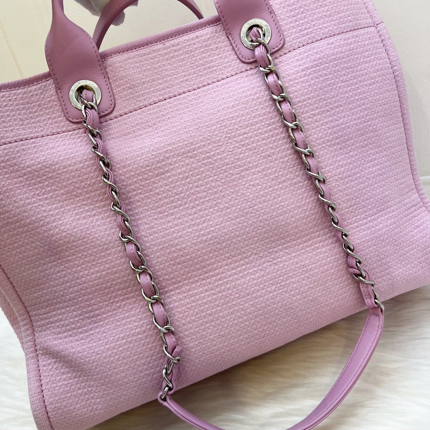 Chanel Medium / Large Deauville Tote in 22S Pink Fabric LGHW