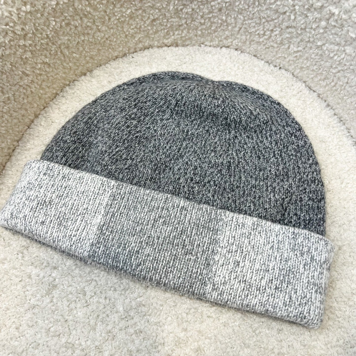 Chanel 25K Beanie with CC Logo in Grey 100% Cashmere (Model: AAB432)