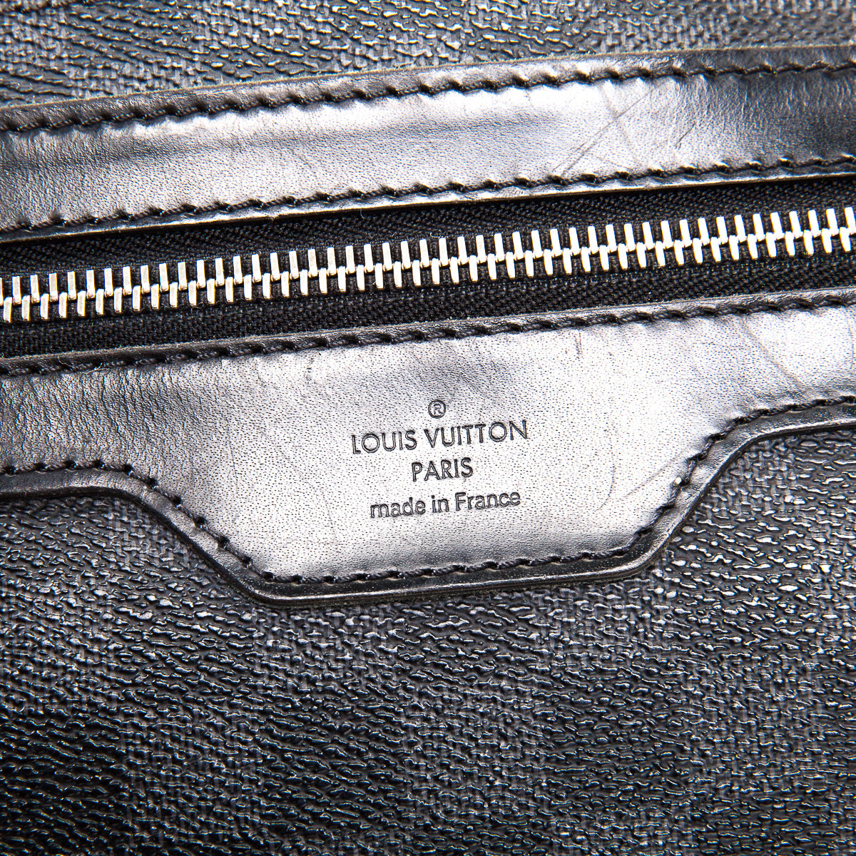 Louis-Vuitton Damier Graphite Daniel GM Messenger Bag