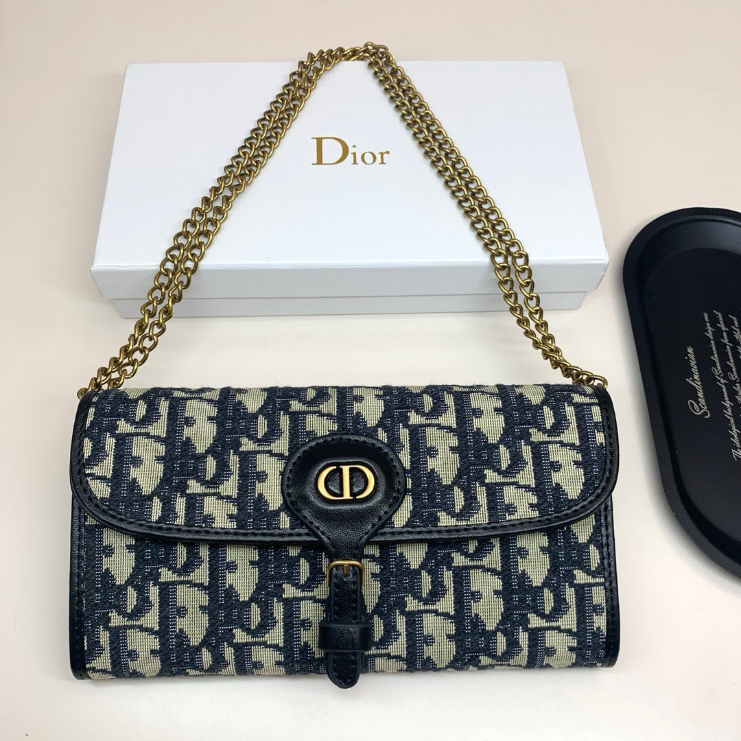 DR382 Wallet on Chain / 7.4x4.1x1.3inch