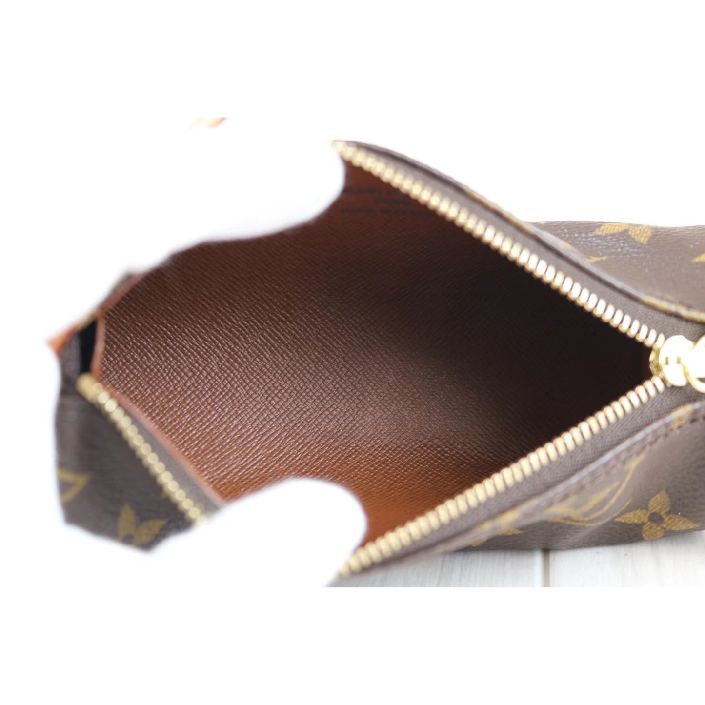 Rank SA ｜   LV Monogram Handbag Pouch ｜011605