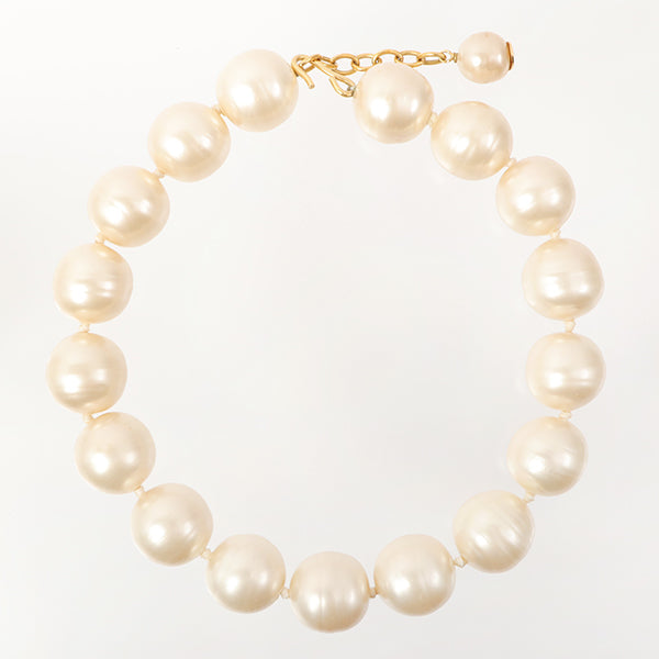 Chanel 1994 Made Big Pearl Necklace