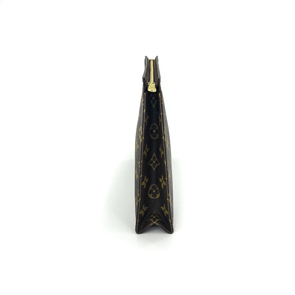 Louis-Vuitton Monogram Toiletry Pouch 26