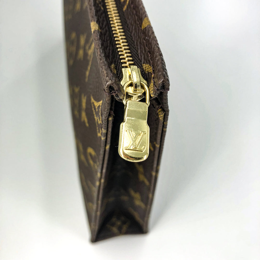 Louis-Vuitton Monogram Toiletry Pouch 26