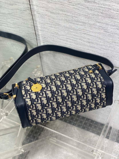 DR539 East-West Hobo Bag / 10.6x3.9x4.3inch / HIGHEST QUALITY VERSION