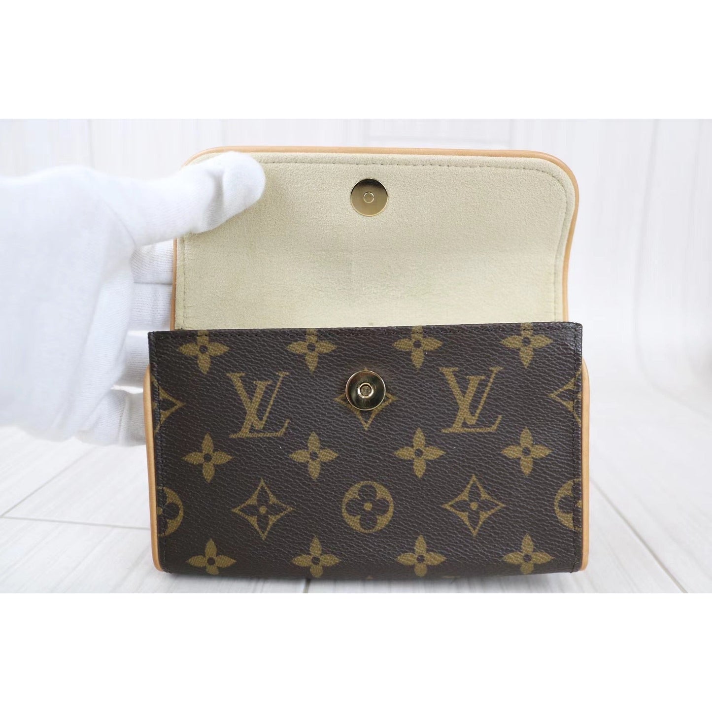 Rank A ｜ LV Monogram Pochette Florentine Waist bag ｜011804