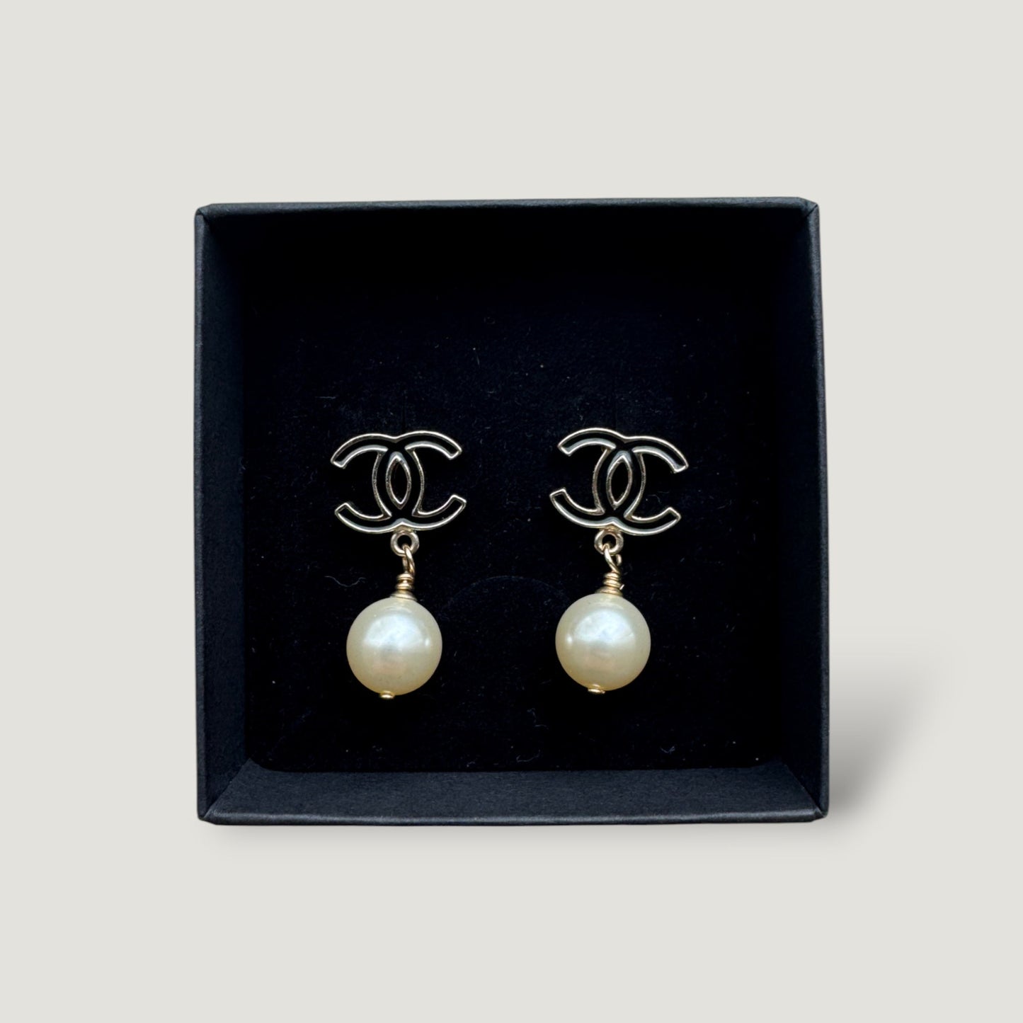 CHANEL EARRINGS | PEARLS