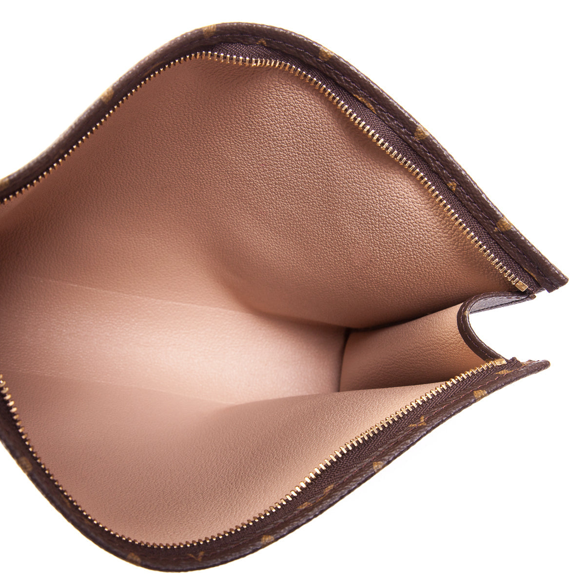 Louis-Vuitton Monogramme Toiletry Pouch 26