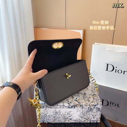 DR280 30 Montaigne Avenue Bag / 9 x 5 x 2.5 inches