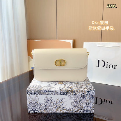 DR280 30 Montaigne Avenue Bag / 9 x 5 x 2.5 inches