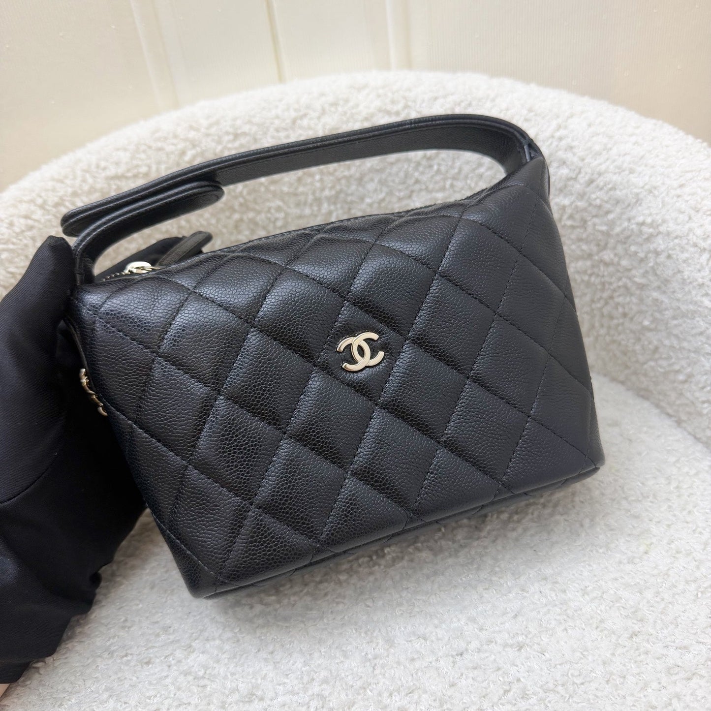 Chanel Classic Quilted Hobo Clutch on Chain in Black Caviar and LGHW (Model: AP4386)