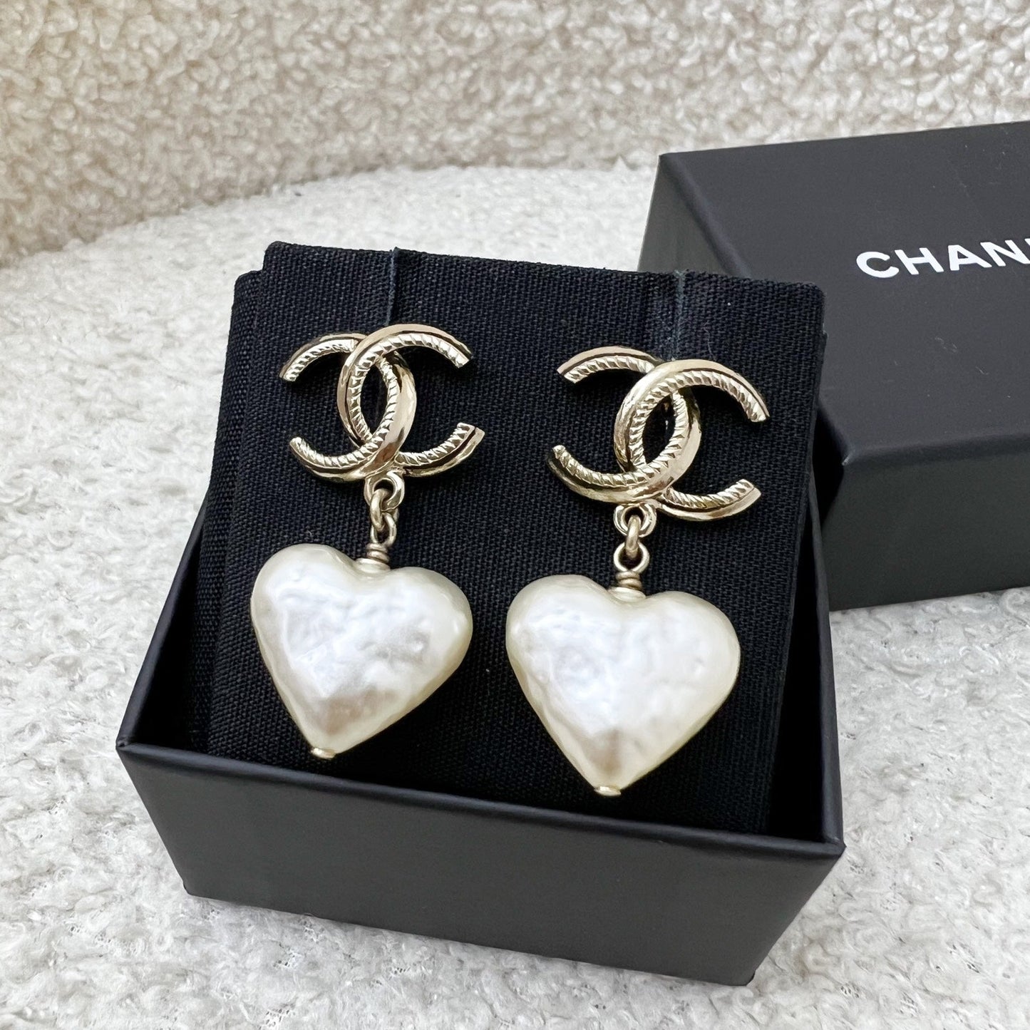 Chanel 22C CC Logo with Heart Pearl Dangling Earrings in LGHW (Model: AB7529)