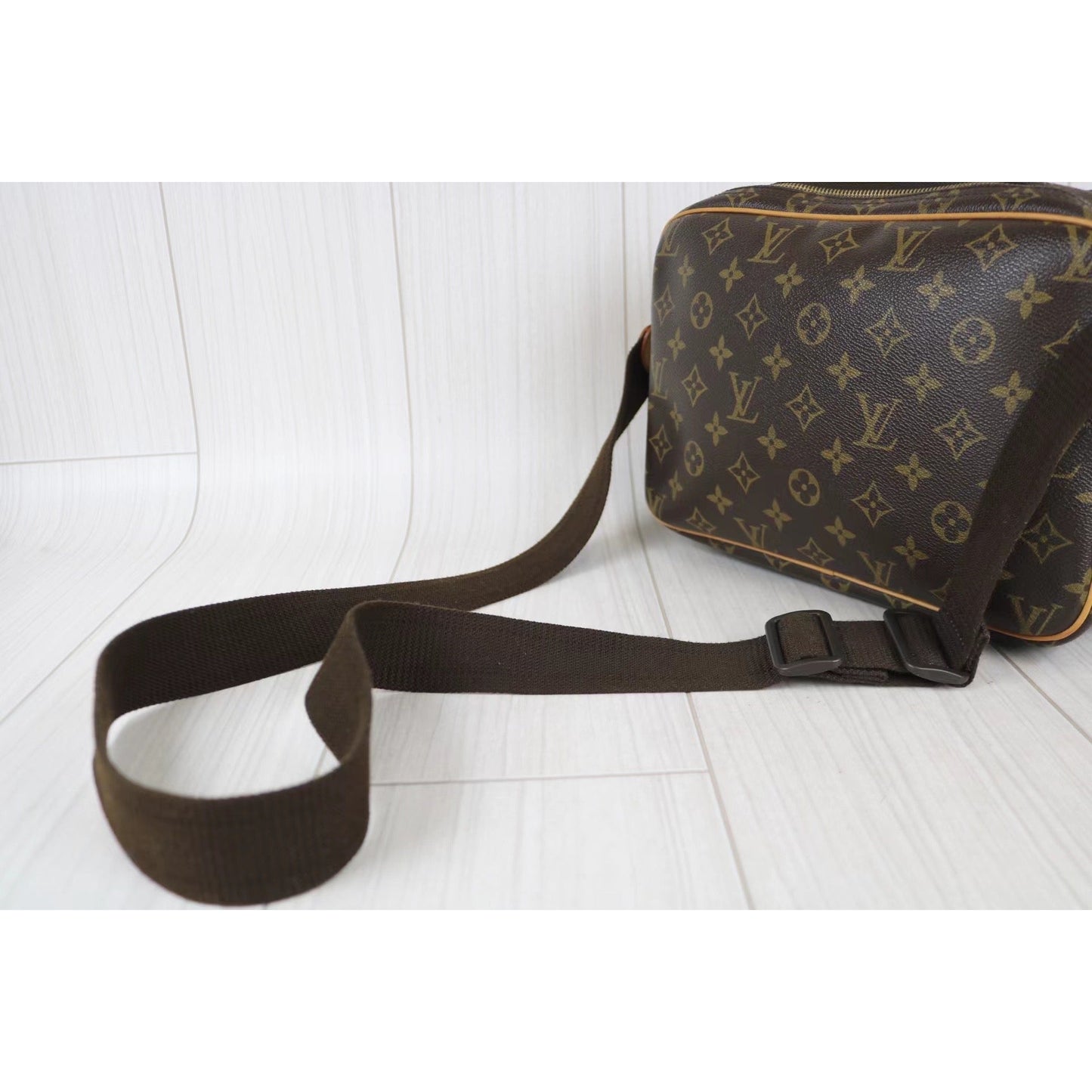 Rank A   ｜ LV Monogram Reporter PM Shoulder Bag ｜012014