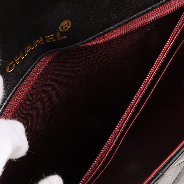 Chanel Around 1990 Made Design Flap Logo Turn Lock Chain Bag Black
