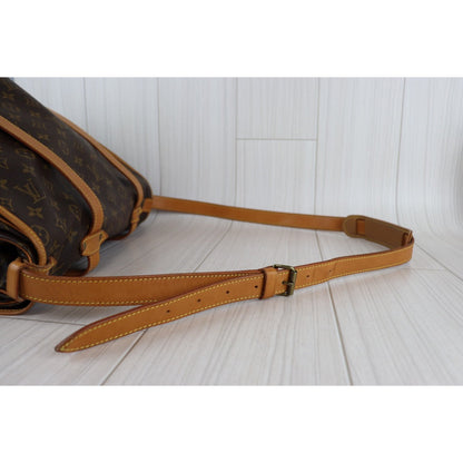 Rank AB｜ LV Monogram Saumur GM 43 Shoulder Bag｜092927