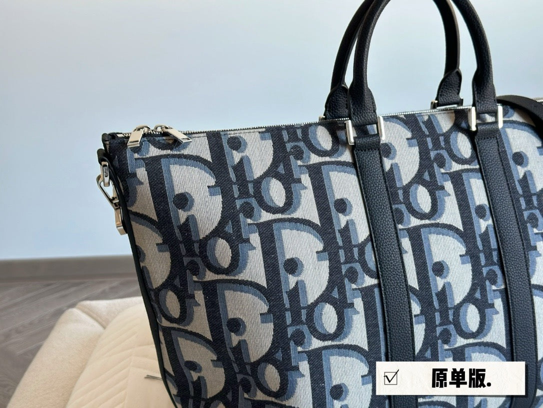 DR363 Weekender 40 Bag / 16.1x12.6x9.4inch