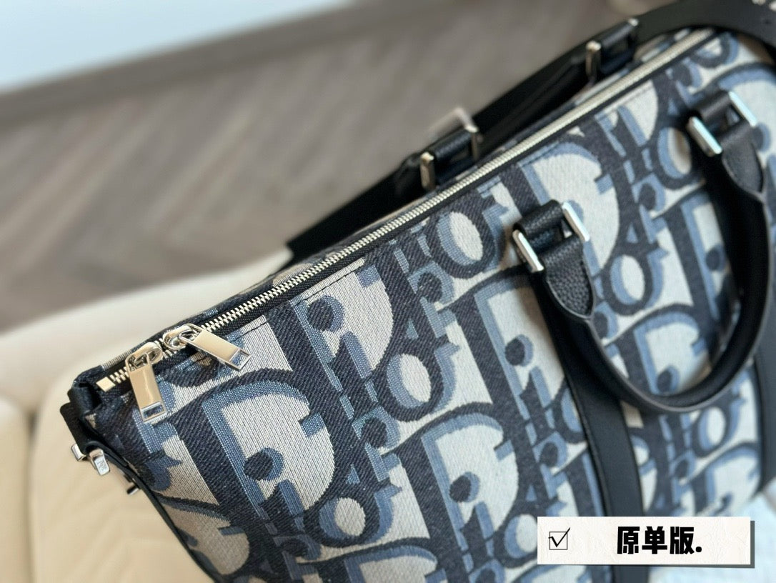 DR363 Weekender 40 Bag / 16.1x12.6x9.4inch