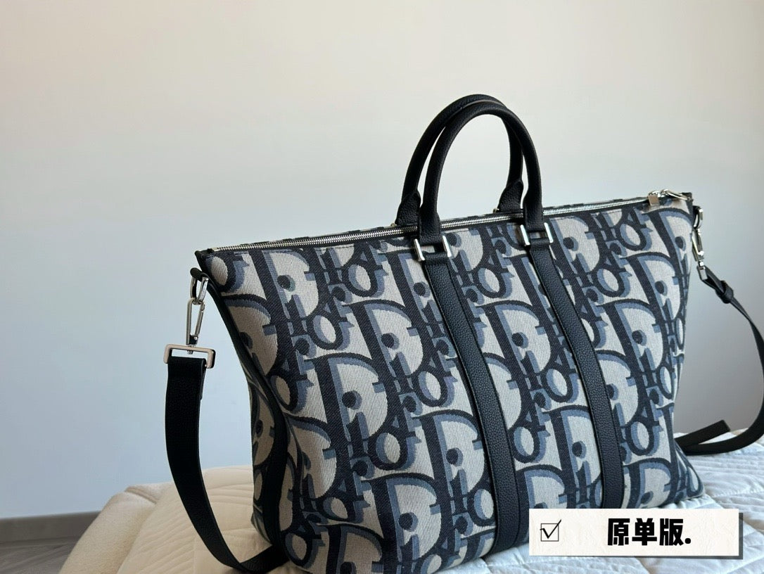 DR363 Weekender 40 Bag / 16.1x12.6x9.4inch