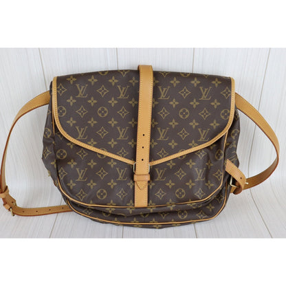 Rank A ｜ LV Monogram Saumur 35 Shoulder Bag｜092921