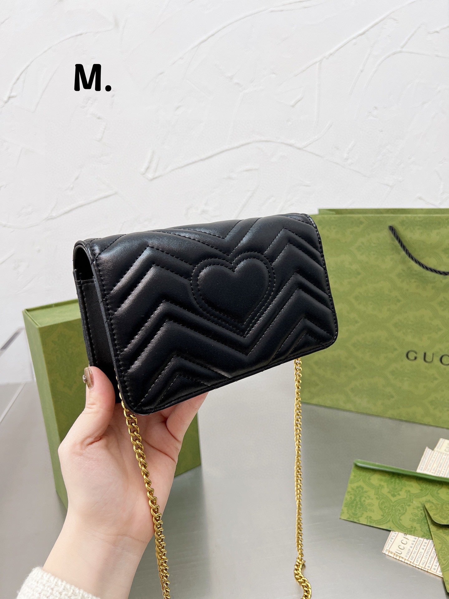 GC557 GG Marmont Chain Wallet / 7.1x4.3x1.5inch