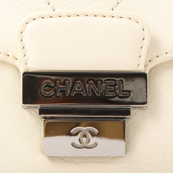 Chanel Around 2005 Made Logo Plate Chain Bag Ivory