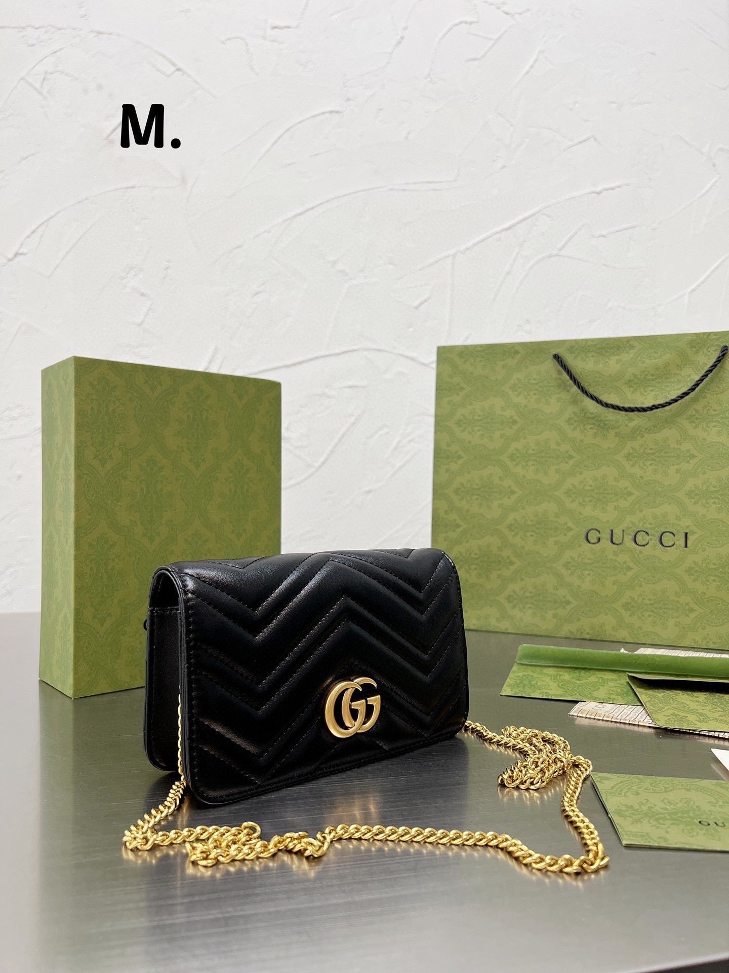GC557 GG Marmont Chain Wallet / 7.1x4.3x1.5inch