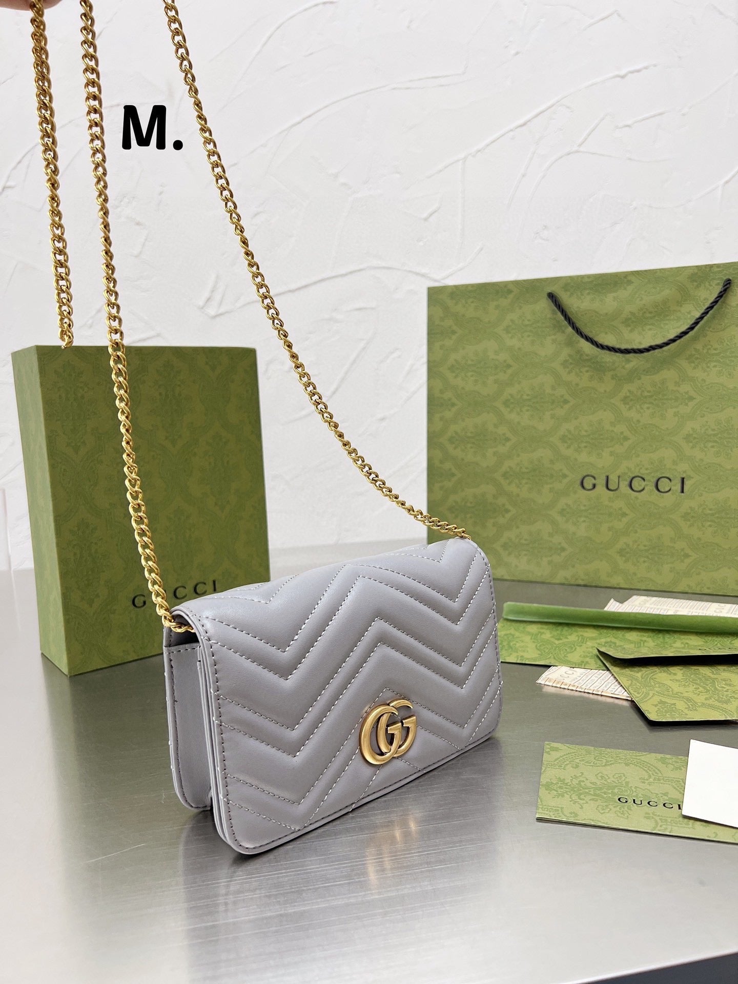 GC557 GG Marmont Chain Wallet / 7.1x4.3x1.5inch