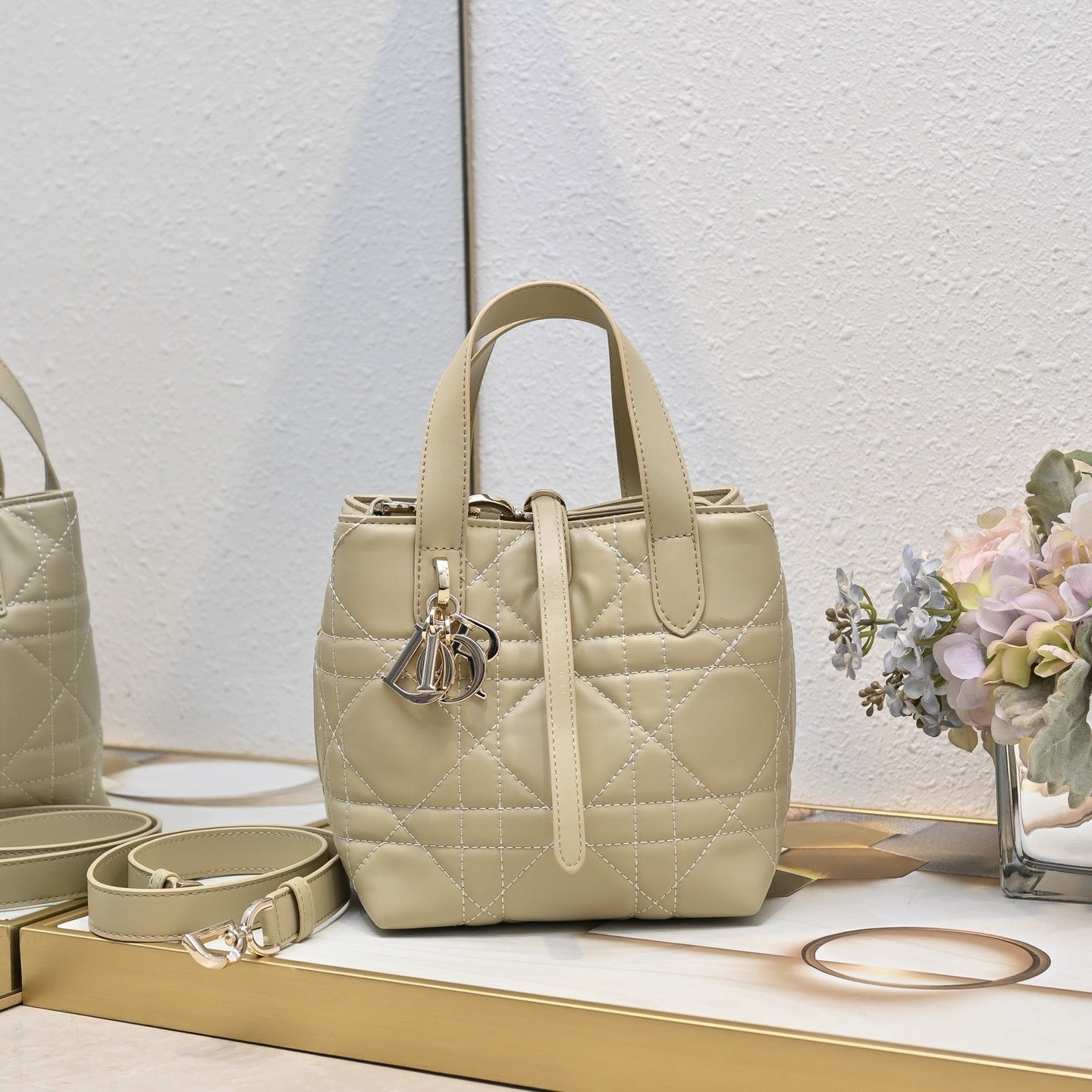 DR515 Small/Medium Dior Toujours Vertical Tote Bag