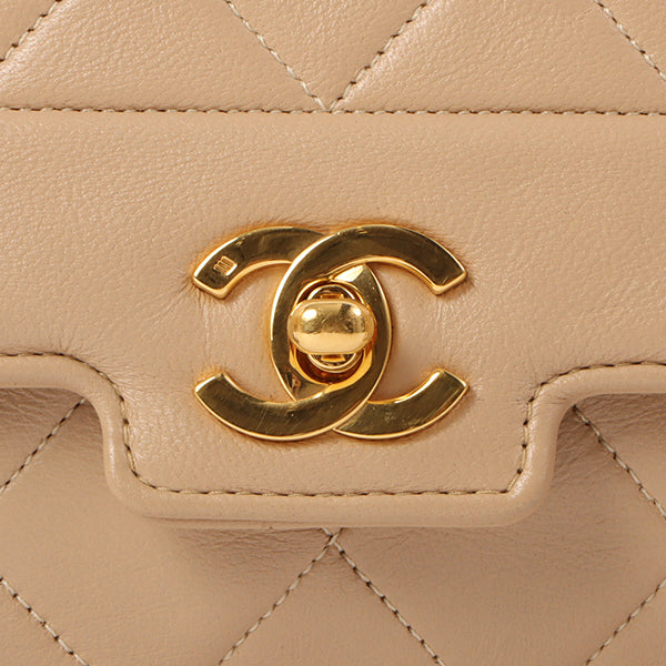 Chanel Around 1990 Made Edge Design Flap Turn-Lock Chain Bag Beige
