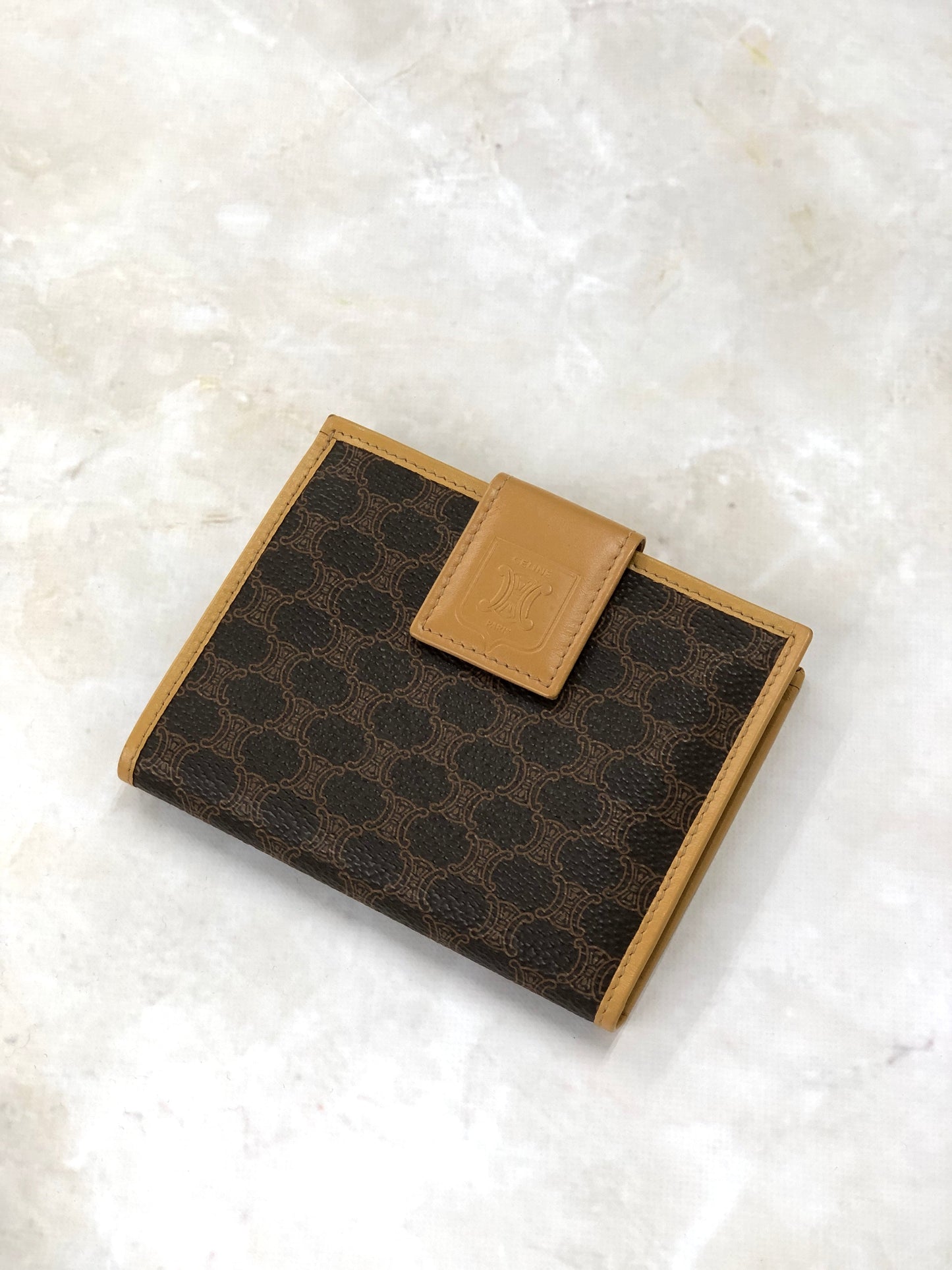 CELINE  Folded Wallet Brown Vintage hwtzph