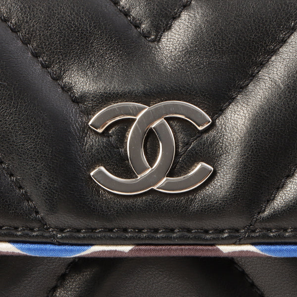 Chanel Around 2005 Made Chevron Cc Mark Plate Mini Chain Bag Black/Multi