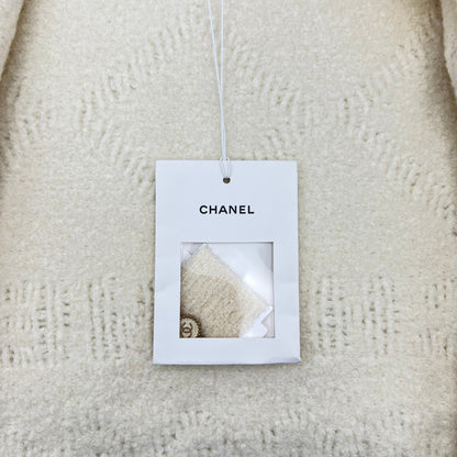 Cream crop igan FR36 cream Ready-To-Wear in Cashmere, Gold hardware