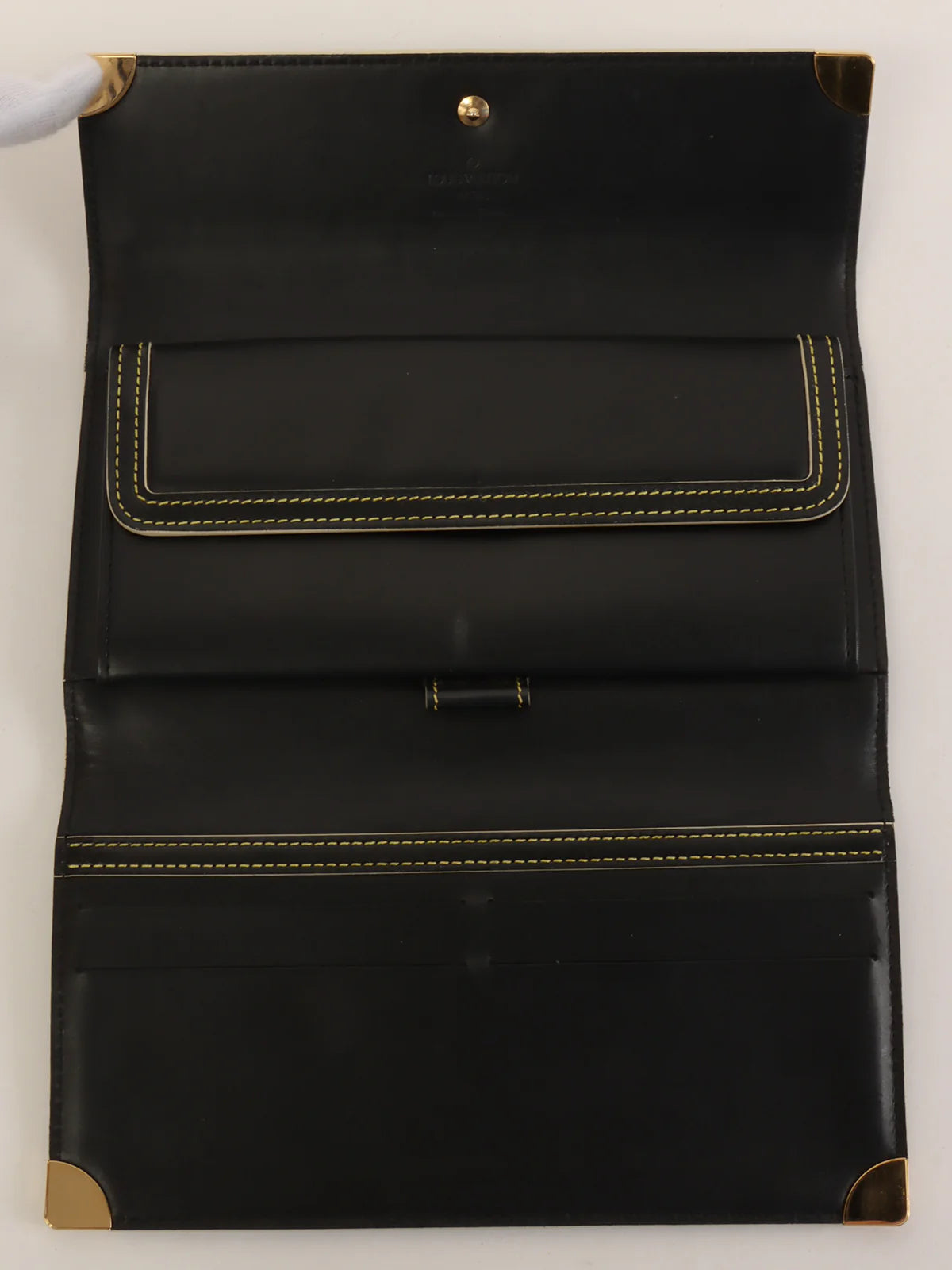 LOUIS VUITTON 2005 Made Porte Tresor International Black