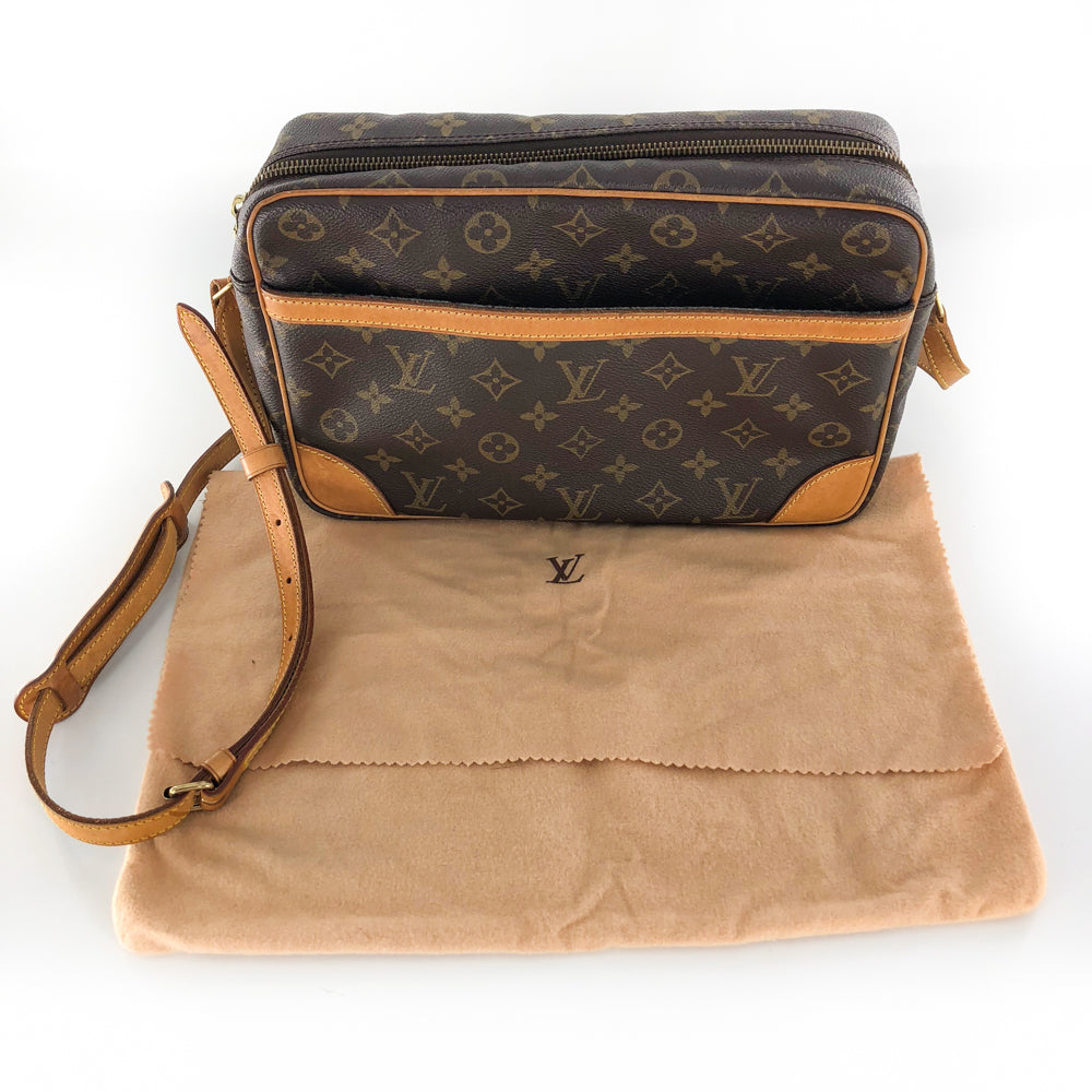 Louis-Vuitton Vintage Monogram Trocadero 30 Shoulder Bag