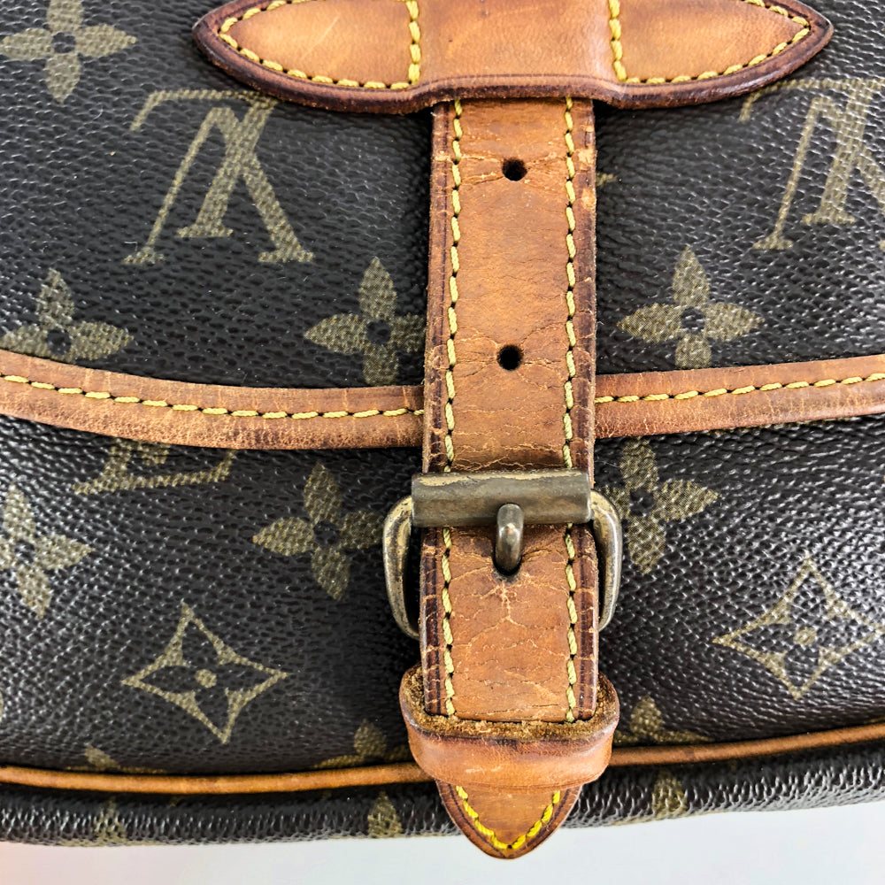Louis-Vuitton Vintage Monogram Saumur 30