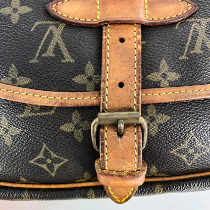 Louis-Vuitton Vintage Monogram Saumur 30