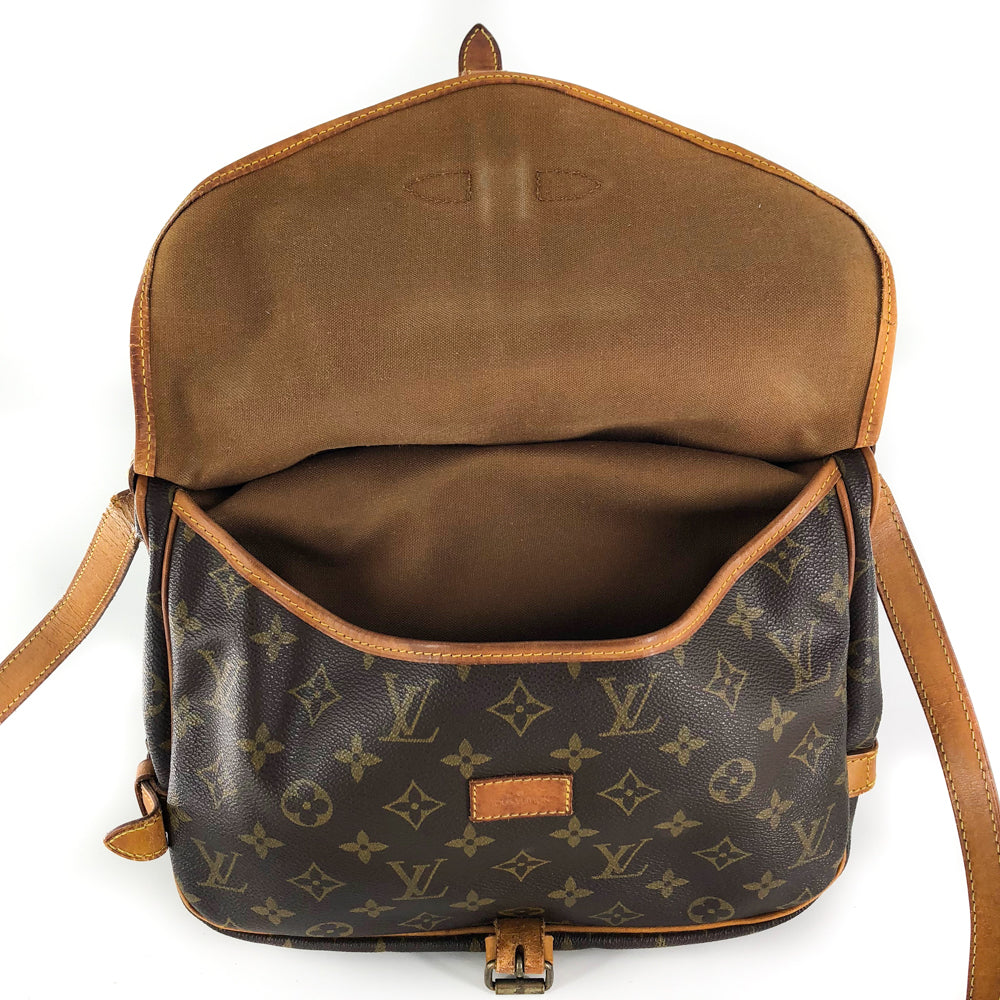 Louis-Vuitton Vintage Monogram Saumur 30