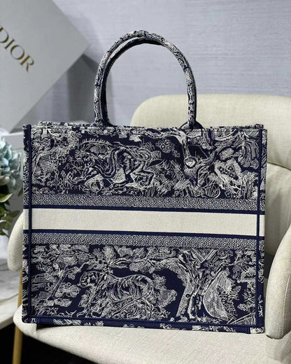 DR252 Small/Larger Dior Book Tote / HIGHEST QUALITY VERSION