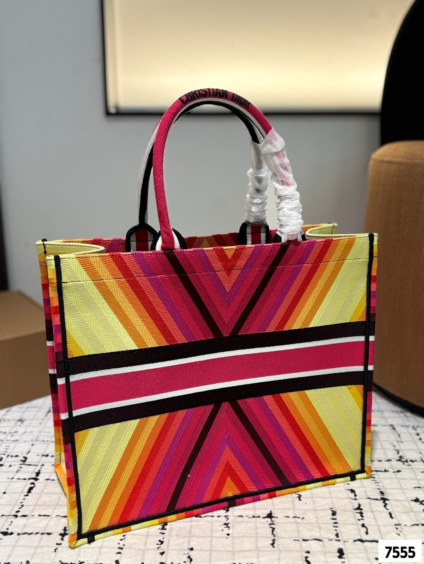 DR518 Book Tote Small/Medium/Large