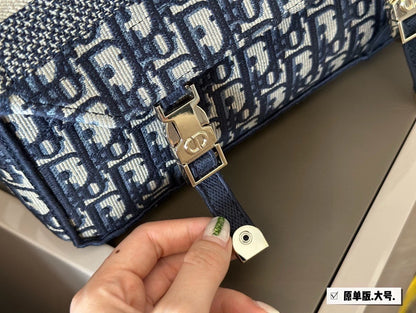 DR521 Small/Medium Diorcamp Bag