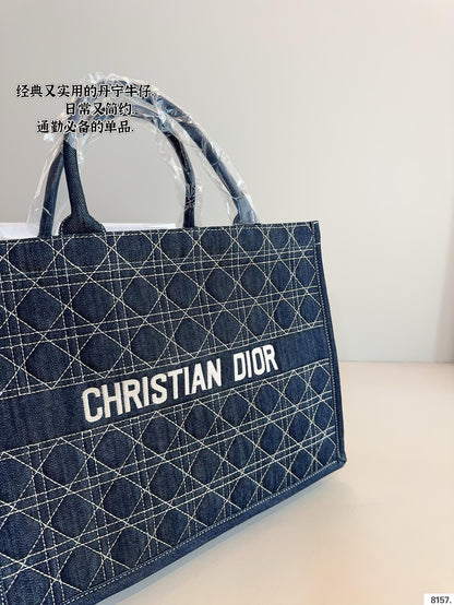 DR522 Book Tote Large / 16.5 x 14 x 7.5 inches