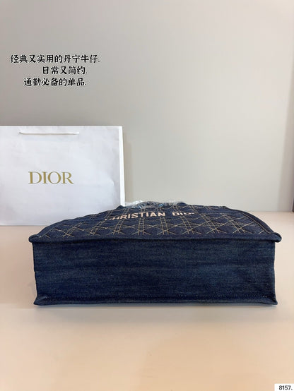 DR522 Book Tote Large / 16.5 x 14 x 7.5 inches