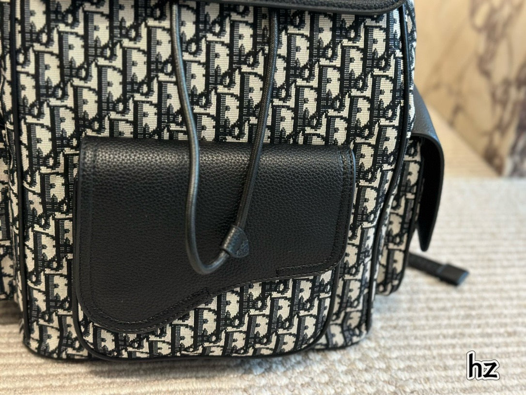 MBG075 Saddle Backpack with Flap / 10.5x16x5.5inches
